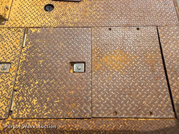 image for item DP6290 1990 Grove AP308 crane truck