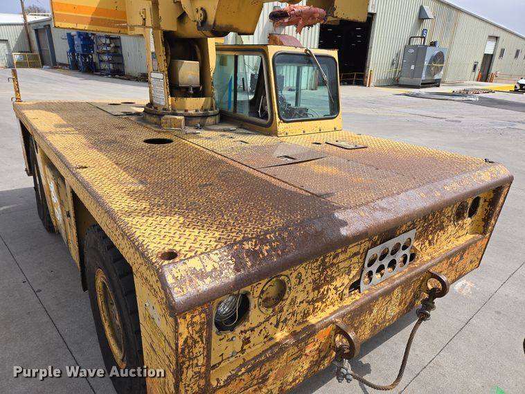 image for item DP6290 1990 Grove AP308 crane truck