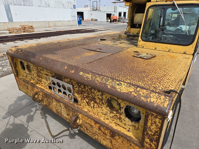 image for item DP6290 1990 Grove AP308 crane truck