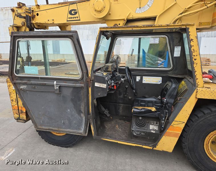 image for item DP6290 1990 Grove AP308 crane truck