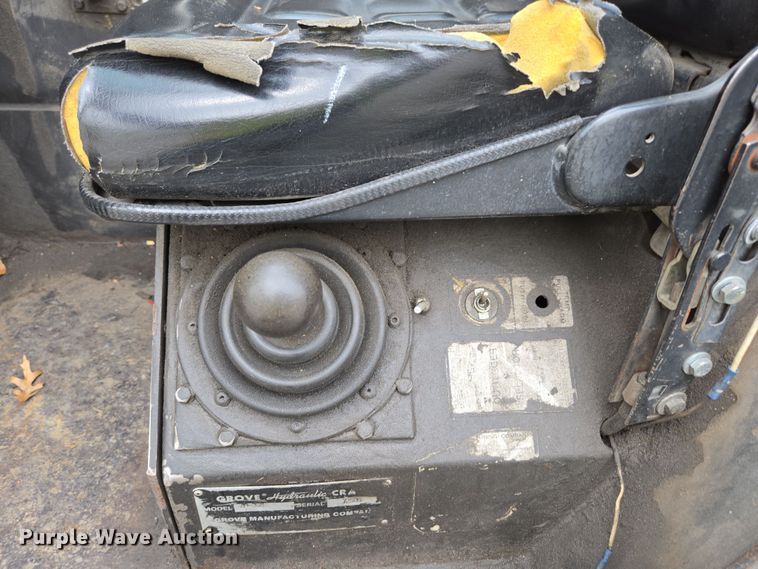 image for item DP6290 1990 Grove AP308 crane truck