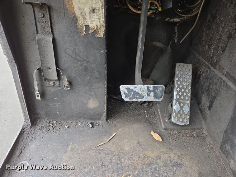 image for item DP6290 1990 Grove AP308 crane truck