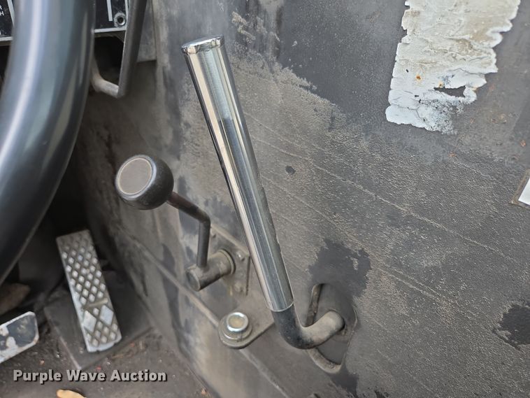 image for item DP6290 1990 Grove AP308 crane truck