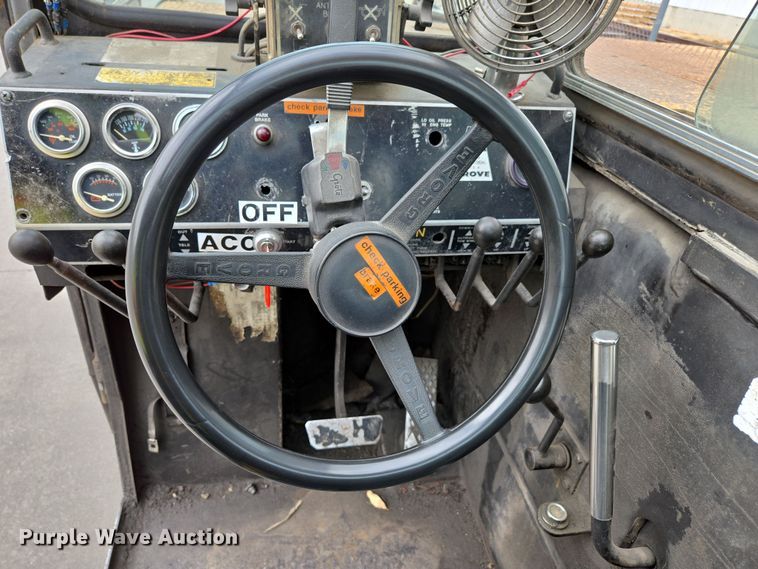 image for item DP6290 1990 Grove AP308 crane truck