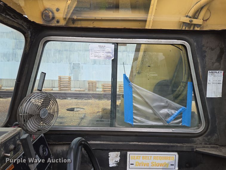 image for item DP6290 1990 Grove AP308 crane truck