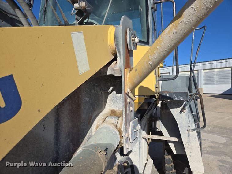 image for item DS5281 2006 Komatsu WA380-6 wheel loader