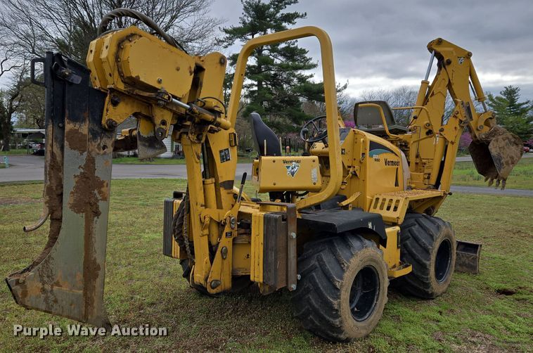 image for item DS5360 2004 Vermeer RT 650 vibratory cable plow