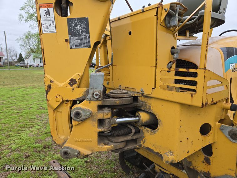 image for item DS5360 2004 Vermeer RT 650 vibratory cable plow