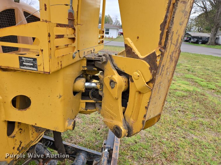 image for item DS5360 2004 Vermeer RT 650 vibratory cable plow