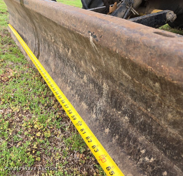 image for item DS5360 2004 Vermeer RT 650 vibratory cable plow