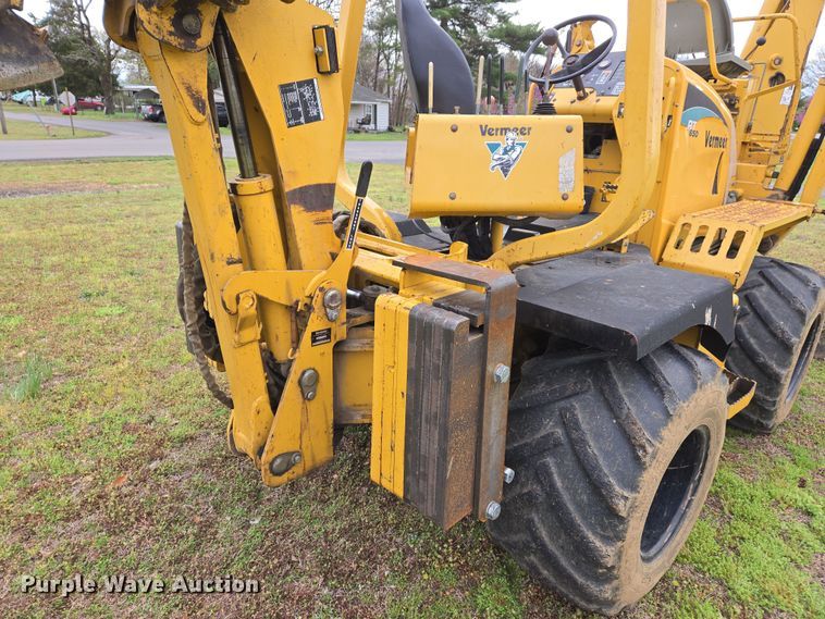 image for item DS5360 2004 Vermeer RT 650 vibratory cable plow