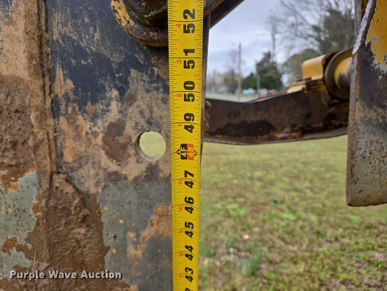 image for item DS5360 2004 Vermeer RT 650 vibratory cable plow