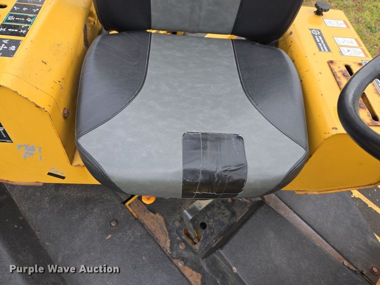 image for item DS5360 2004 Vermeer RT 650 vibratory cable plow