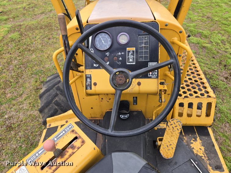 image for item DS5360 2004 Vermeer RT 650 vibratory cable plow