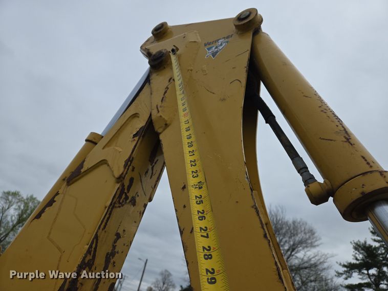 image for item DS5360 2004 Vermeer RT 650 vibratory cable plow