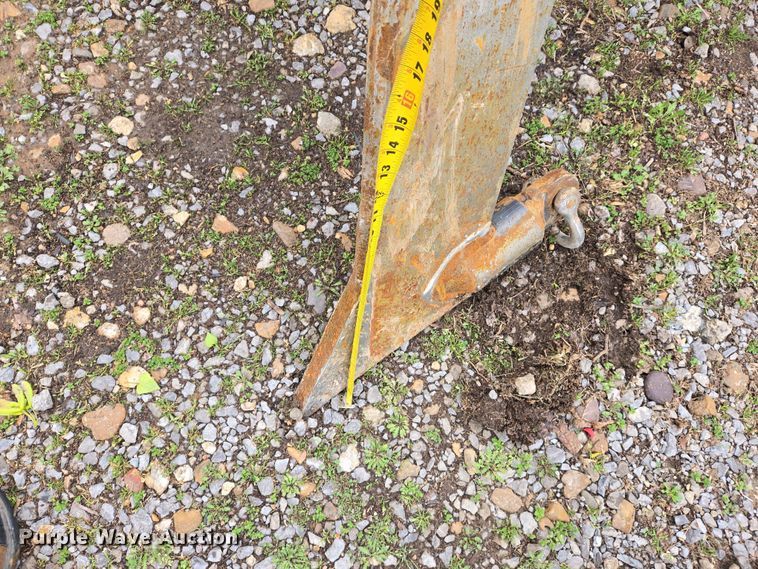 image for item DS5360 2004 Vermeer RT 650 vibratory cable plow