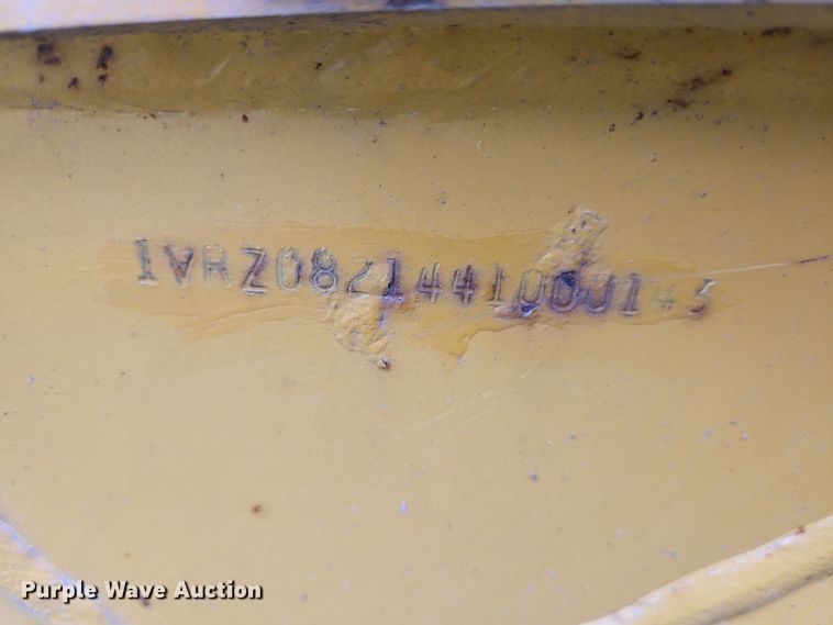 image for item DS5360 2004 Vermeer RT 650 vibratory cable plow