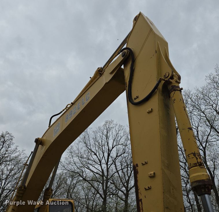 image for item DS5365 1995 John Deere 892E LC excavator