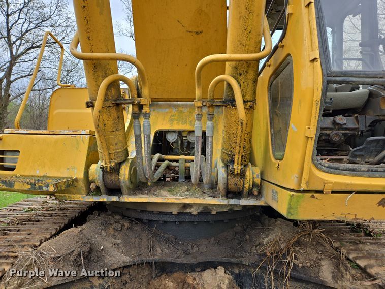 image for item DS5365 1995 John Deere 892E LC excavator