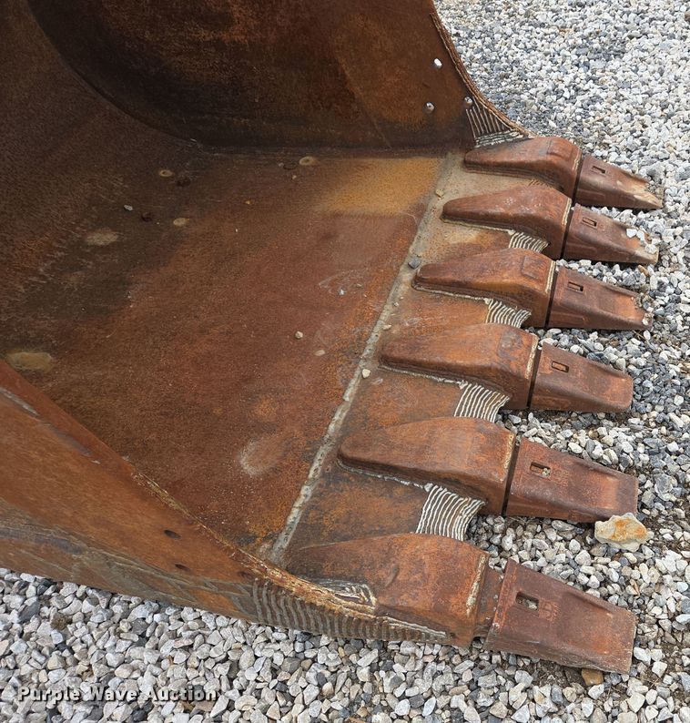 image for item DS5365 1995 John Deere 892E LC excavator