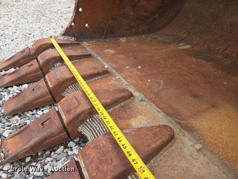 image for item DS5365 1995 John Deere 892E LC excavator