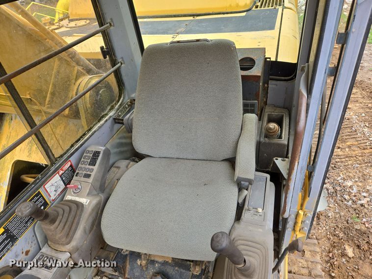 image for item DS5365 1995 John Deere 892E LC excavator