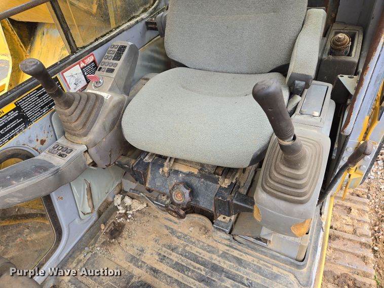 image for item DS5365 1995 John Deere 892E LC excavator