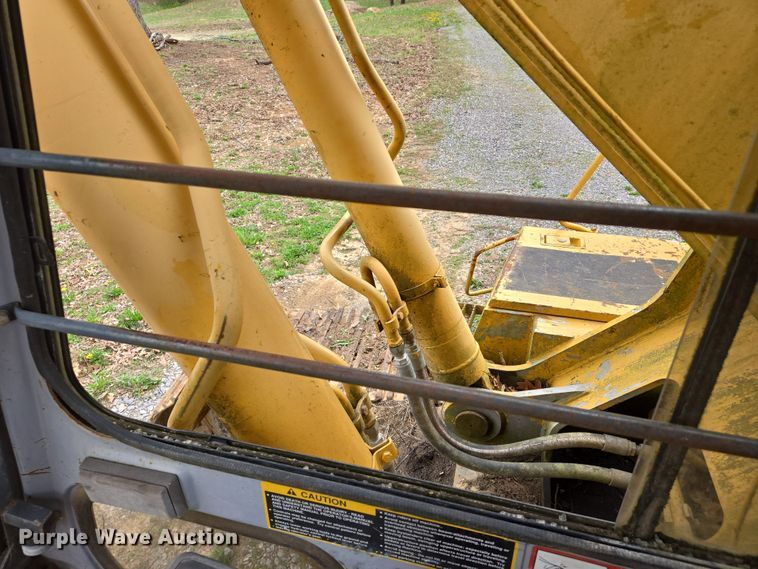 image for item DS5365 1995 John Deere 892E LC excavator