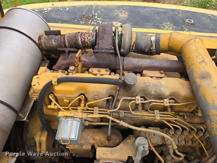 image for item DS5365 1995 John Deere 892E LC excavator