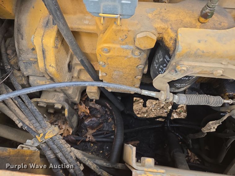 image for item DS5365 1995 John Deere 892E LC excavator