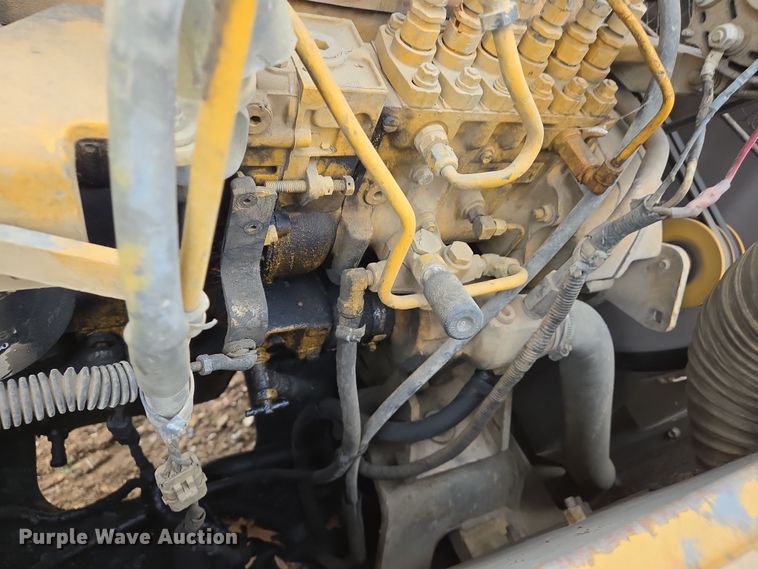 image for item DS5365 1995 John Deere 892E LC excavator