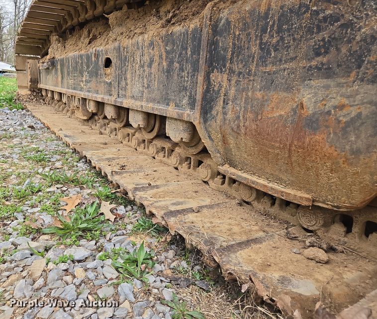 image for item DS5365 1995 John Deere 892E LC excavator