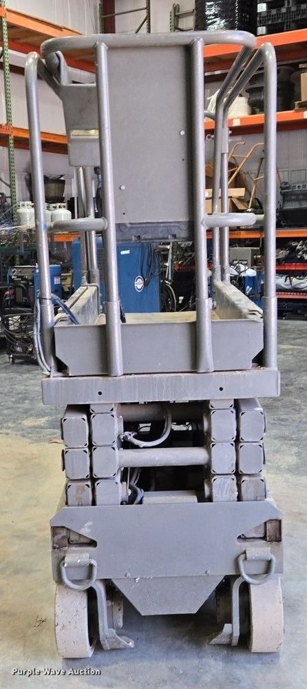 image for item DS5382 Upright 65700-010 scissor lift