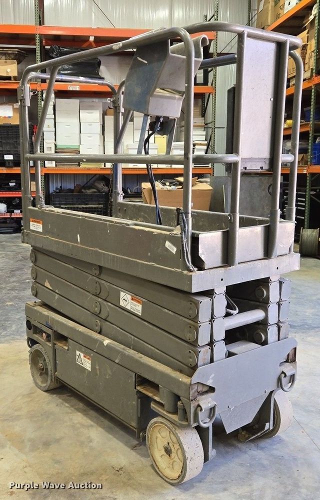 image for item DS5382 Upright 65700-010 scissor lift