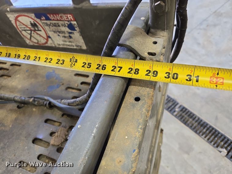 image for item DS5382 Upright 65700-010 scissor lift