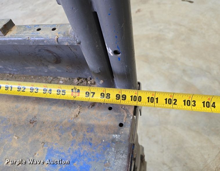 image for item DS5382 Upright 65700-010 scissor lift
