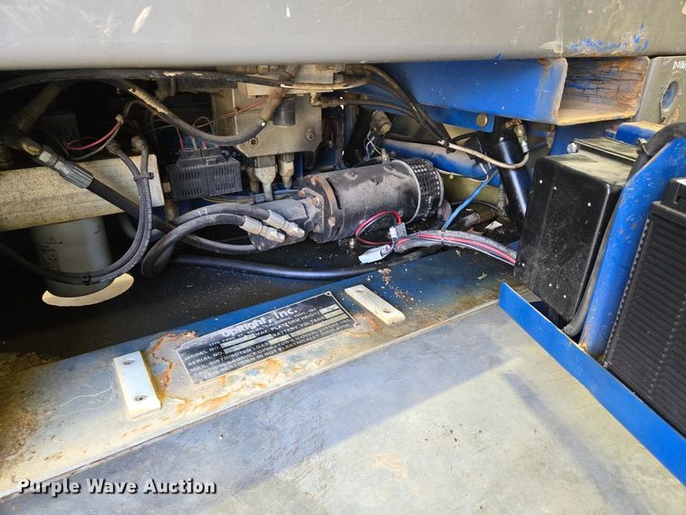 image for item DS5382 Upright 65700-010 scissor lift