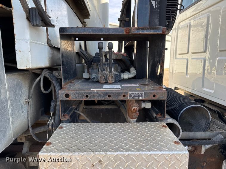 image for item DT0544 2001 Sterling 3126 sewer jetter truck