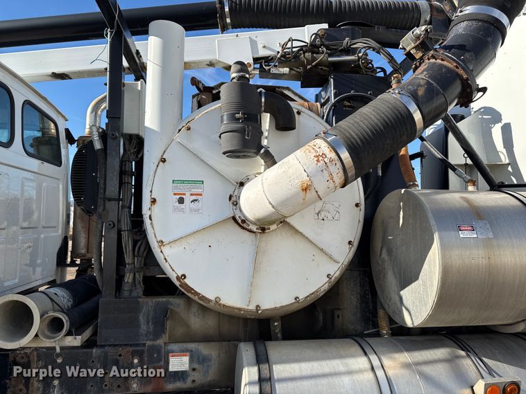 image for item DT0544 2001 Sterling 3126 sewer jetter truck