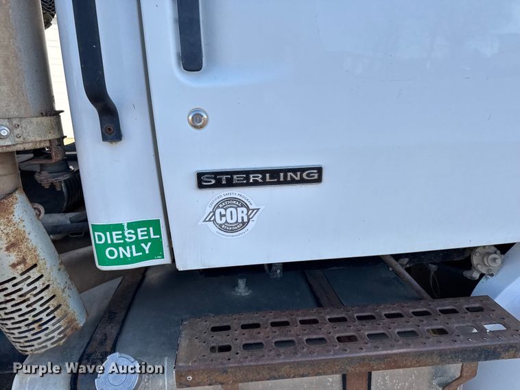 image for item DT0544 2001 Sterling 3126 sewer jetter truck