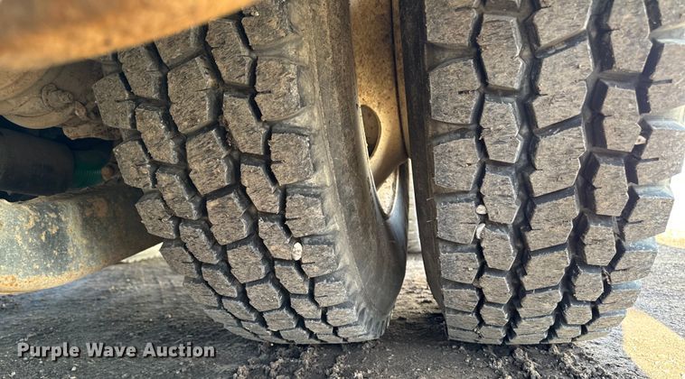 image for item DT0544 2001 Sterling 3126 sewer jetter truck