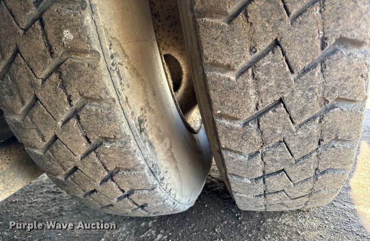 image for item DT0544 2001 Sterling 3126 sewer jetter truck