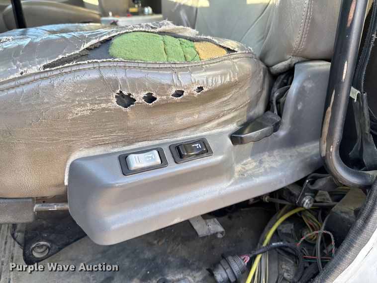 image for item DT0633 2005 Freightliner Columbia dump truck