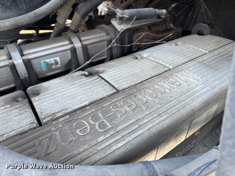 image for item DT0633 2005 Freightliner Columbia dump truck