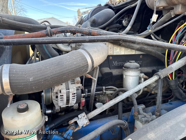 image for item DT0633 2005 Freightliner Columbia dump truck