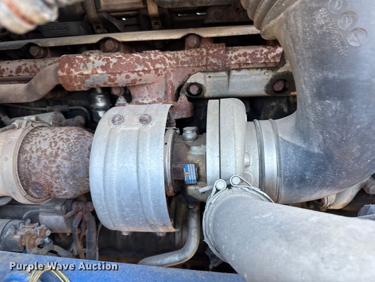 image for item DT0633 2005 Freightliner Columbia dump truck