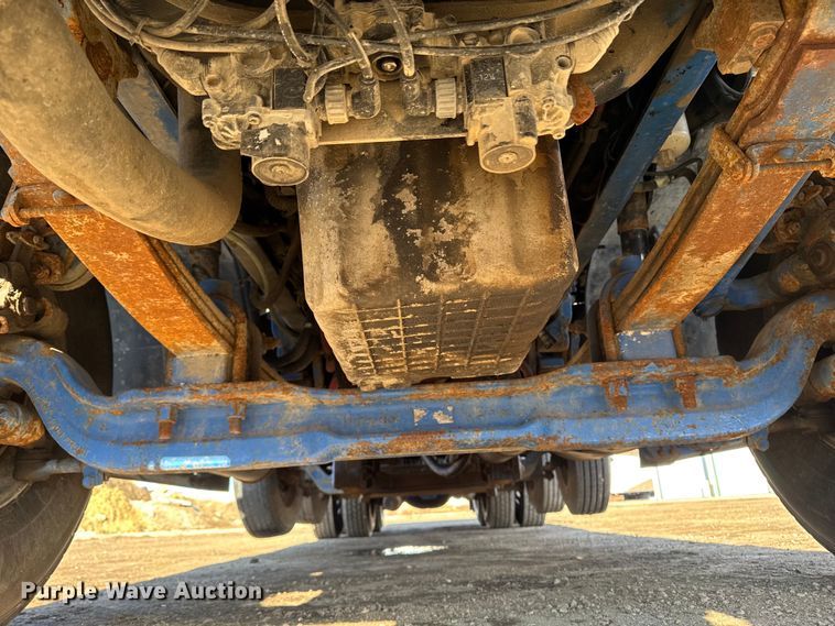 image for item DT0633 2005 Freightliner Columbia dump truck