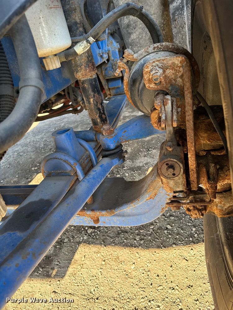 image for item DT0633 2005 Freightliner Columbia dump truck