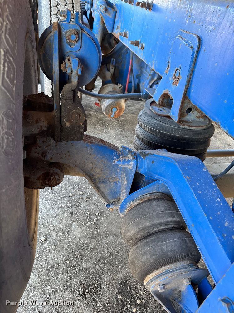 image for item DT0633 2005 Freightliner Columbia dump truck