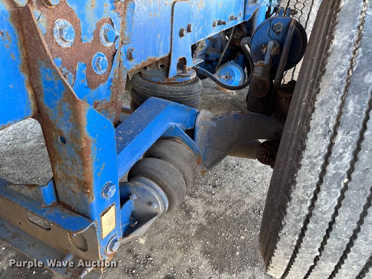 image for item DT0633 2005 Freightliner Columbia dump truck